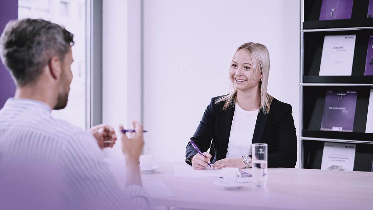 Mitarbeitergespräche bei KESSEL Mitarbeitergespräche bei KESSEL