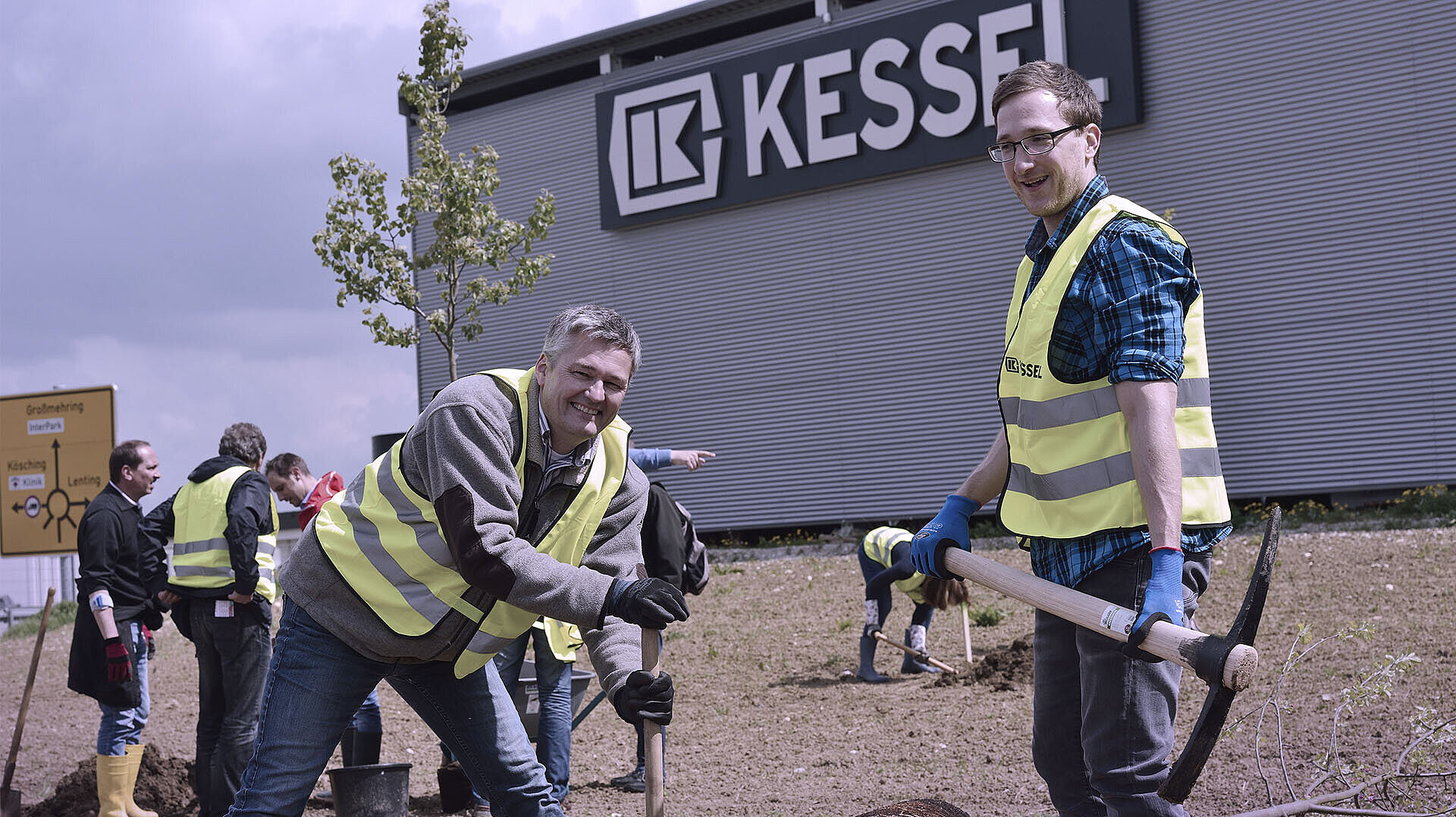 Nachhaltigkeit bei KESSEL - Anlegen unserer Streuobstwiese