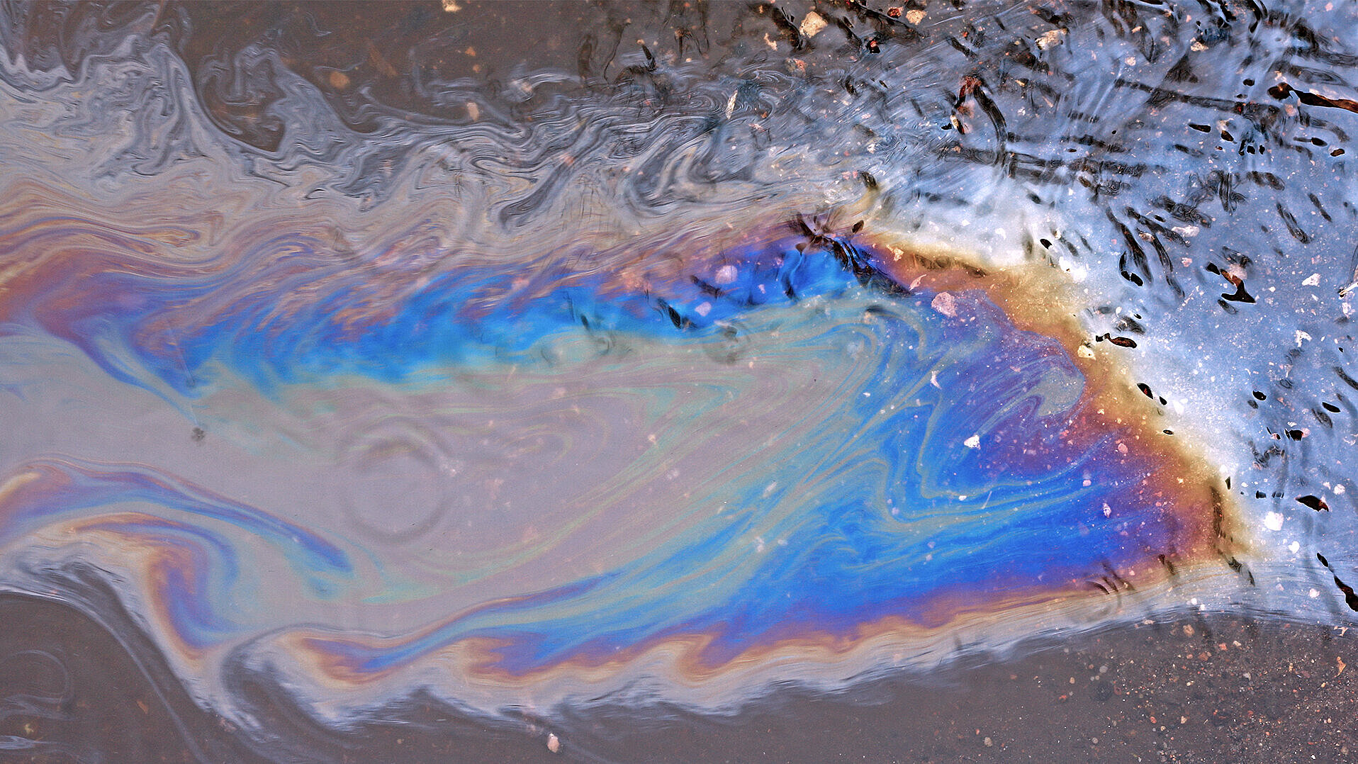 Verunreinigtes Wasser Verunreinigtes Wasser